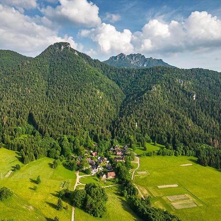 Apartmany Pod Rozsutcom - Zatkov Dvor - Prijazd Do Ubytovania Autom S Pohonom 4X4 Terchova Bagian luar foto