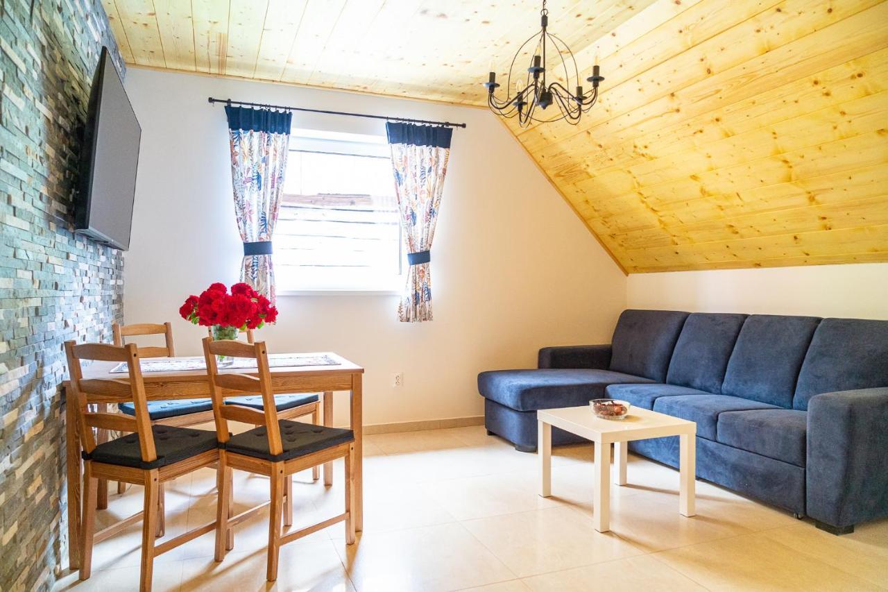 Apartmany Pod Rozsutcom - Zatkov Dvor - Prijazd Do Ubytovania Autom S Pohonom 4X4 Terchova Bagian luar foto