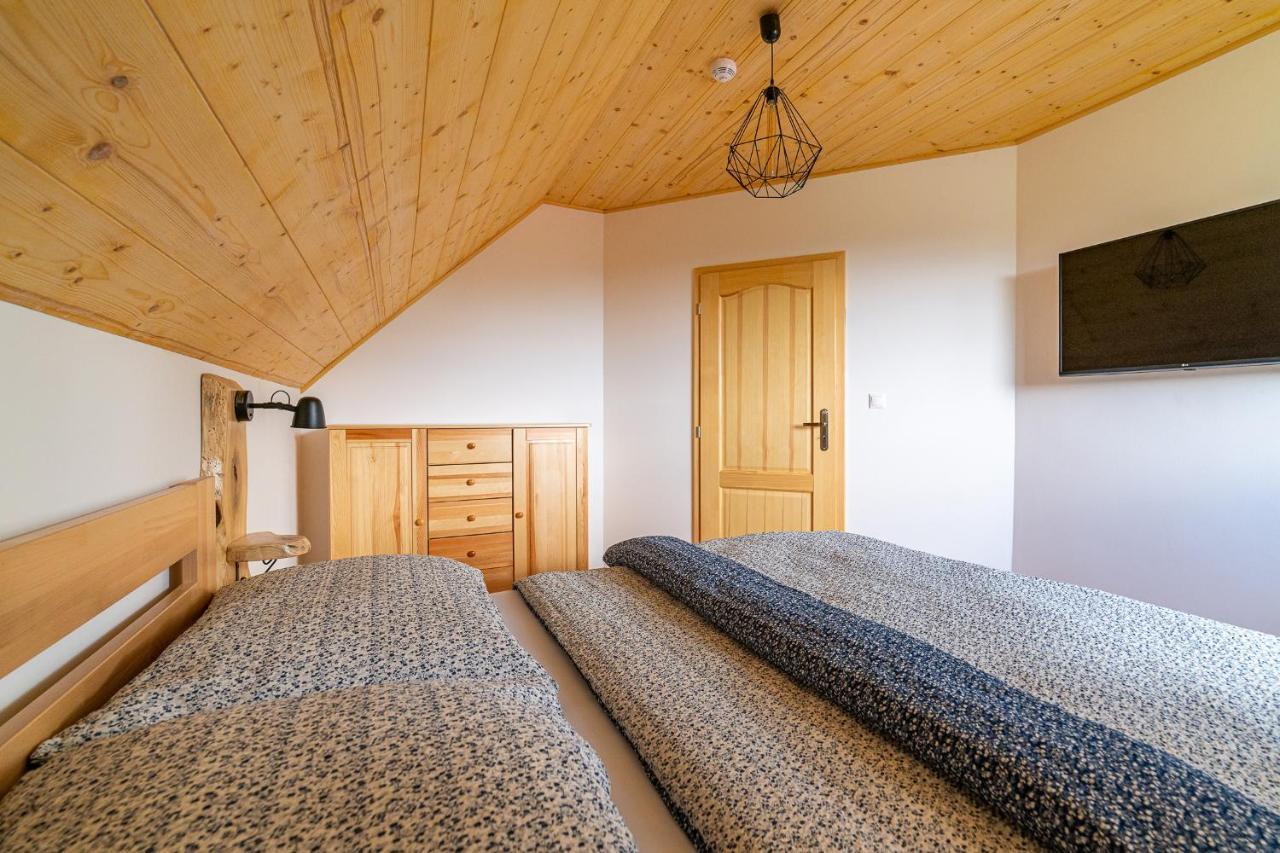 Apartmany Pod Rozsutcom - Zatkov Dvor - Prijazd Do Ubytovania Autom S Pohonom 4X4 Terchova Bagian luar foto