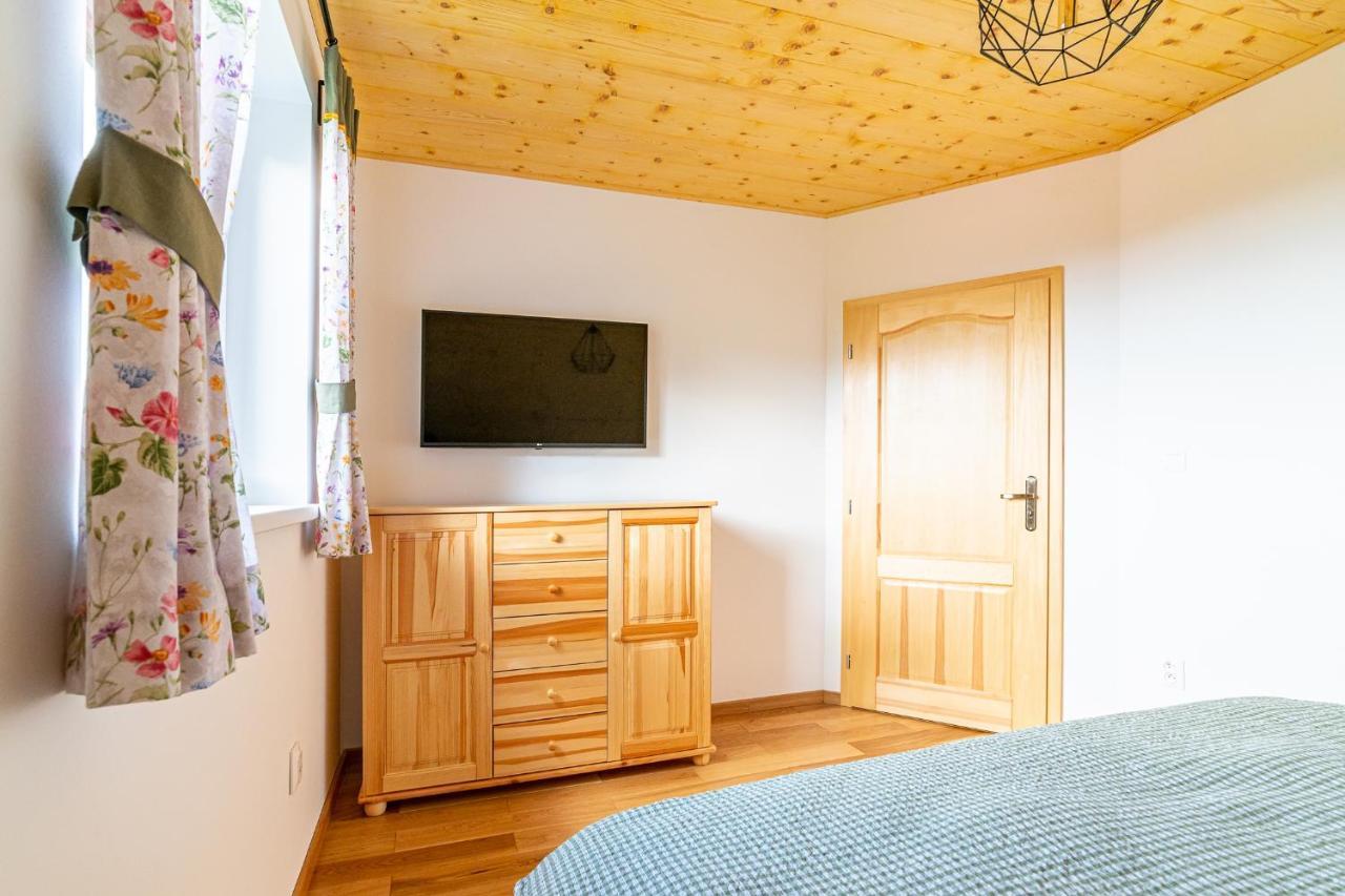 Apartmany Pod Rozsutcom - Zatkov Dvor - Prijazd Do Ubytovania Autom S Pohonom 4X4 Terchova Bagian luar foto