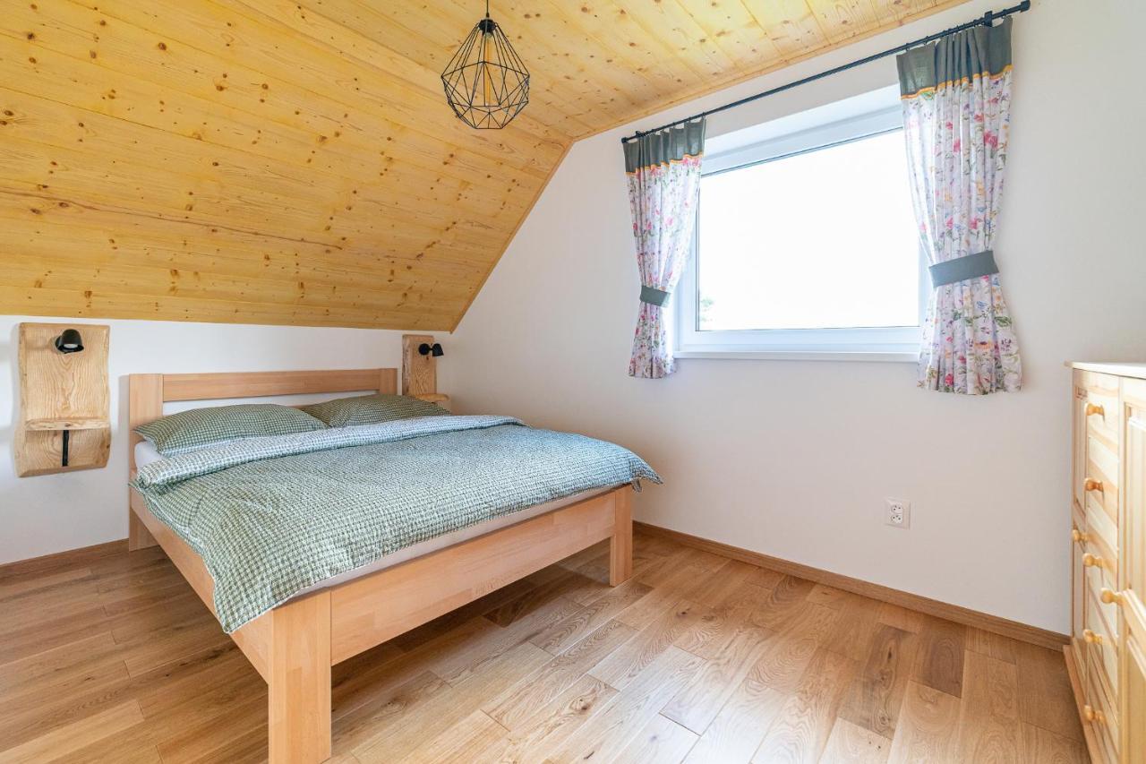Apartmany Pod Rozsutcom - Zatkov Dvor - Prijazd Do Ubytovania Autom S Pohonom 4X4 Terchova Bagian luar foto