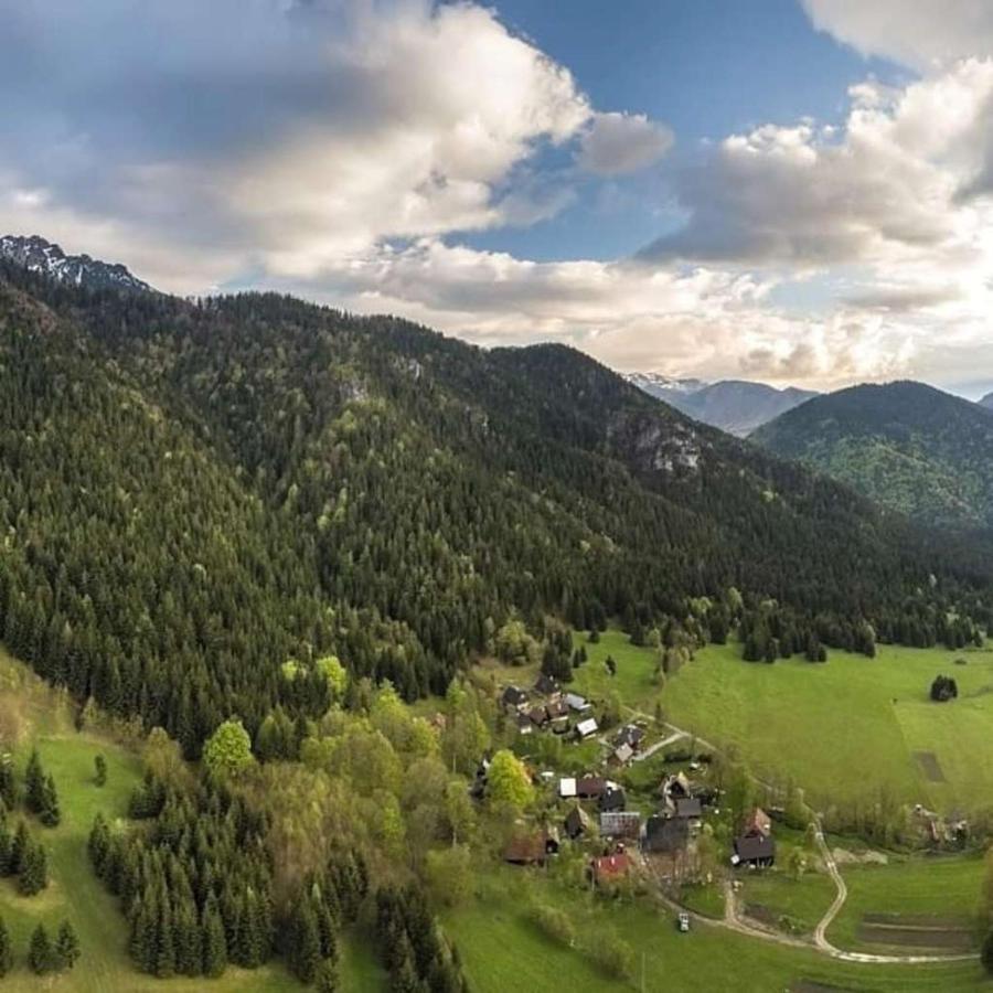 Apartmany Pod Rozsutcom - Zatkov Dvor - Prijazd Do Ubytovania Autom S Pohonom 4X4 Terchova Bagian luar foto