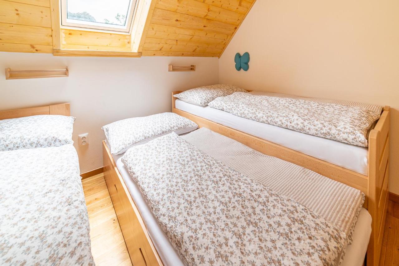 Apartmany Pod Rozsutcom - Zatkov Dvor - Prijazd Do Ubytovania Autom S Pohonom 4X4 Terchova Bagian luar foto
