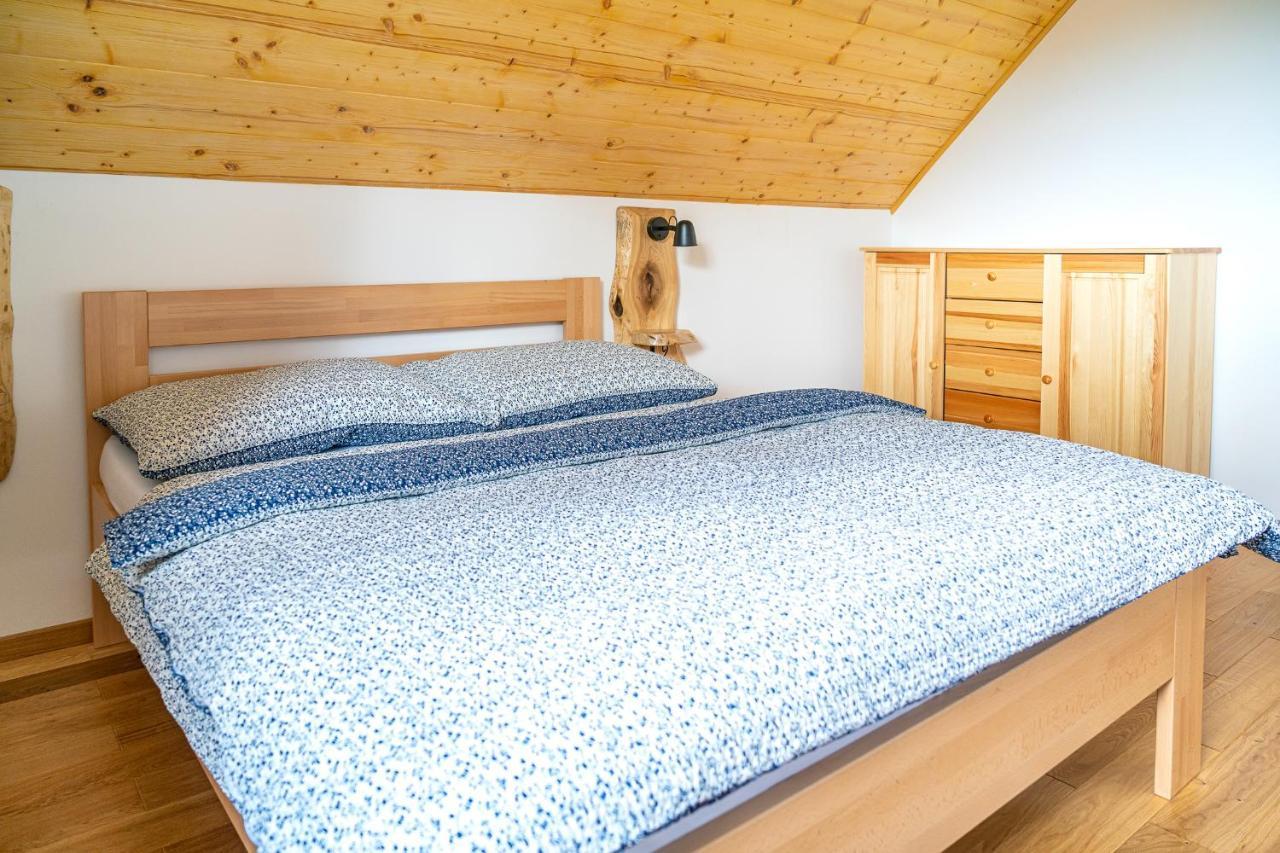 Apartmany Pod Rozsutcom - Zatkov Dvor - Prijazd Do Ubytovania Autom S Pohonom 4X4 Terchova Bagian luar foto