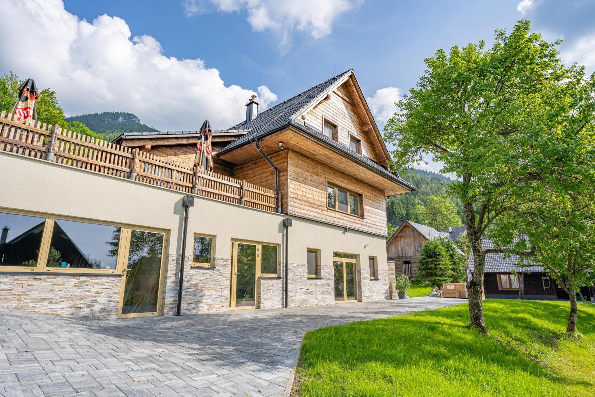 Apartmany Pod Rozsutcom - Zatkov Dvor - Prijazd Do Ubytovania Autom S Pohonom 4X4 Terchova Bagian luar foto