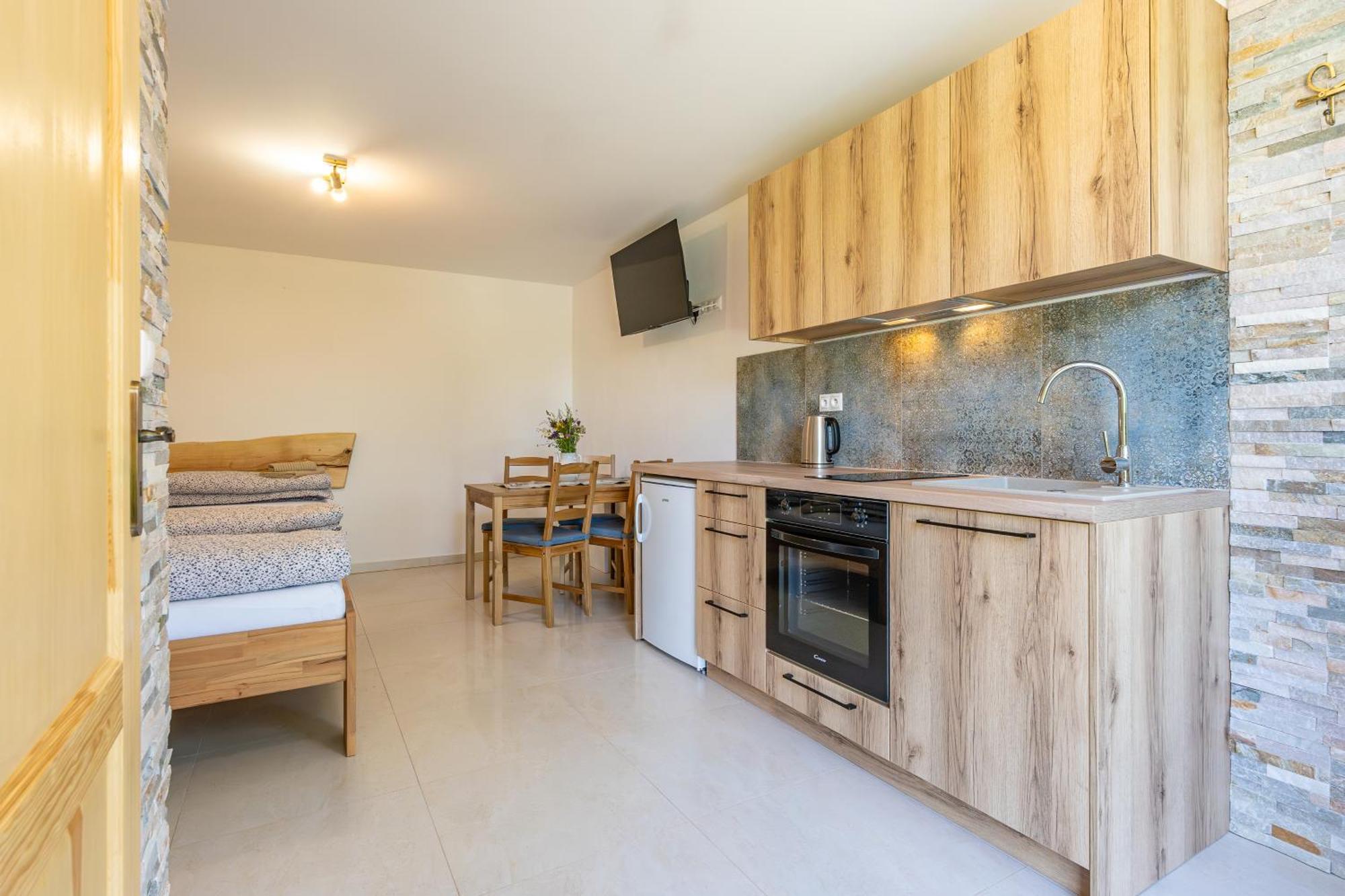 Apartmany Pod Rozsutcom - Zatkov Dvor - Prijazd Do Ubytovania Autom S Pohonom 4X4 Terchova Bagian luar foto